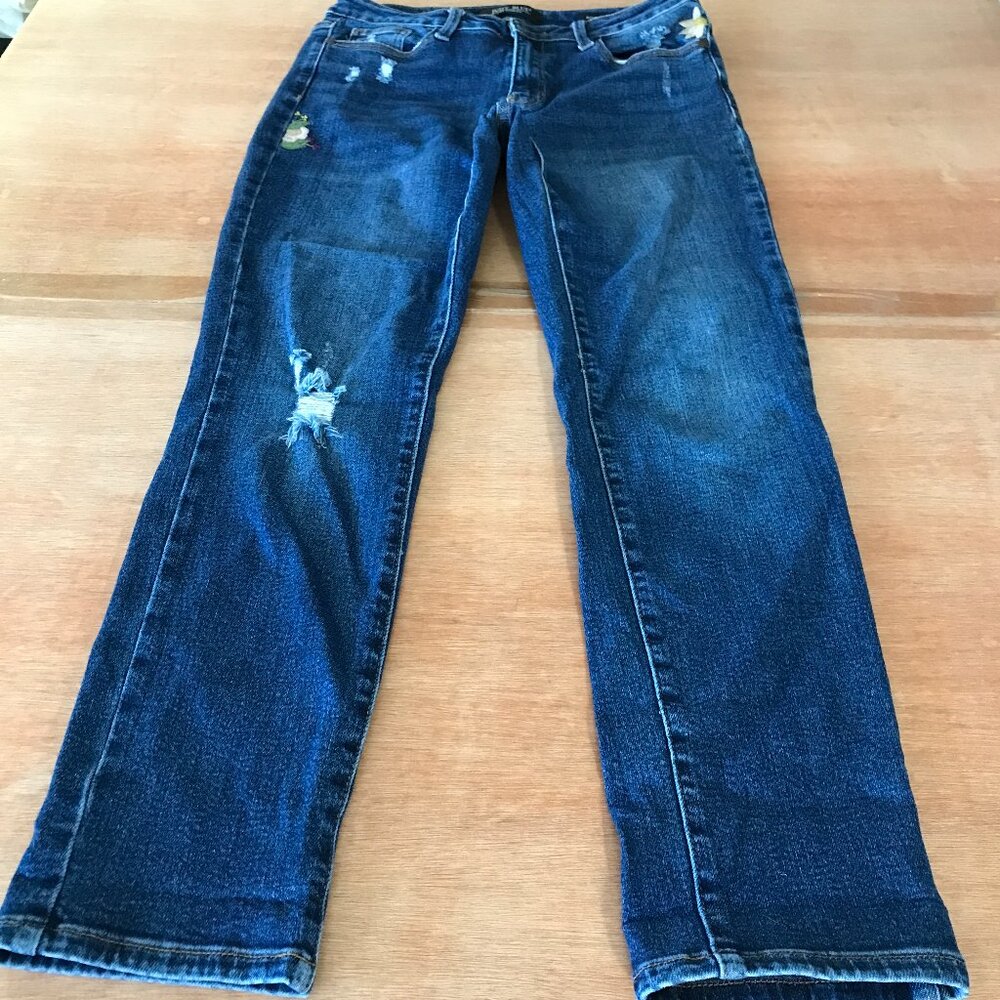 Judy Blue Women’s Boyfriend Jeans in Dark Blue Distressed Wash